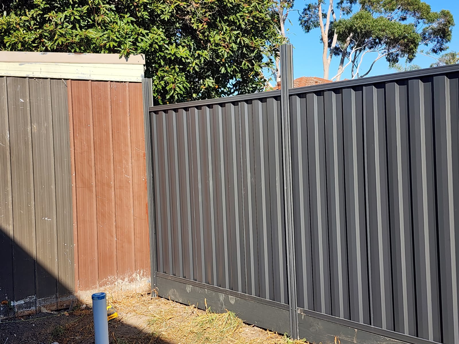 Transforming Outdoor Spaces: From Old to New with Colorbond Fencing